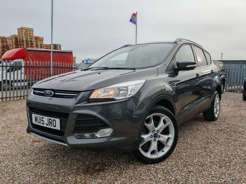 A 2015 FORD KUGA TITANIUM TDCI A 2015 FORD KUGA TITANIUM TDCI