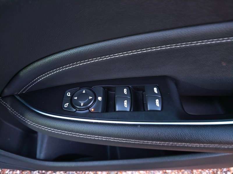 2017 VAUXHALL INSIGNIA 2017 VAUXHALL INSIGNIA