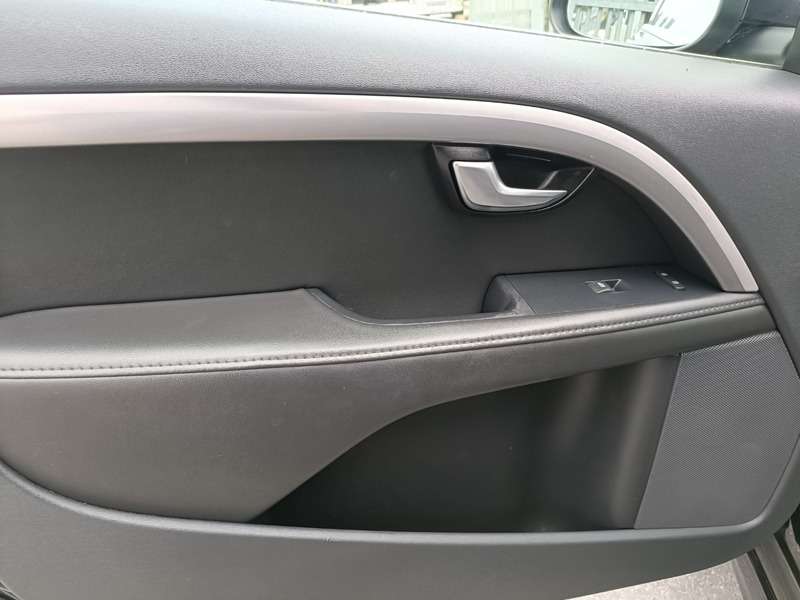 2011 VOLVO S80 2011 VOLVO S80