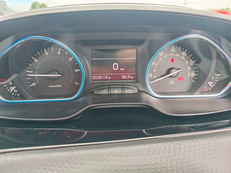2018 PEUGEOT 2008 2018 PEUGEOT 2008