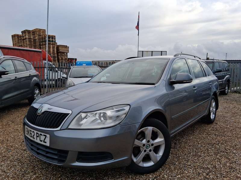 A 2012 SKODA OCTAVIA SE TSI DSG A 2012 SKODA OCTAVIA SE TSI DSG