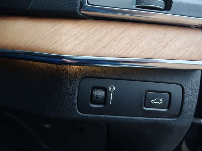 2017 VOLVO XC90 2017 VOLVO XC90