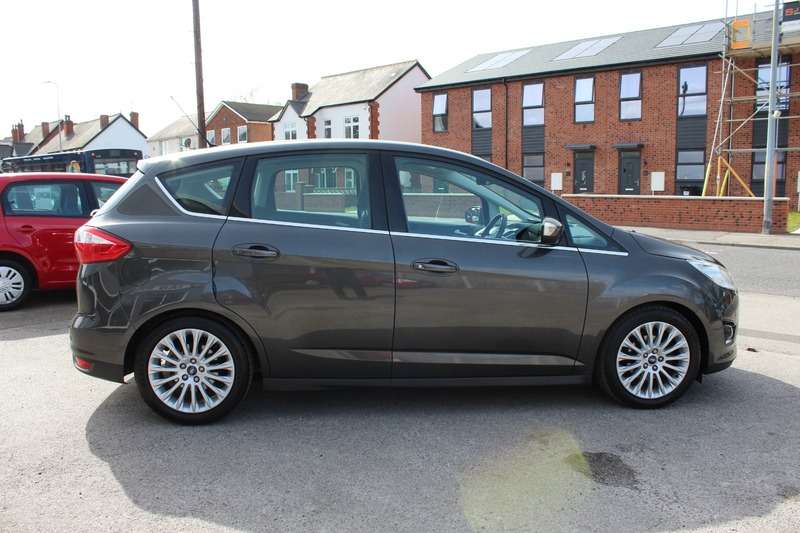 A 2015 FORD C-MAX 1.6 TITANIUM TDCI A 2015 FORD C-MAX 1.6 TITANIUM TDCI