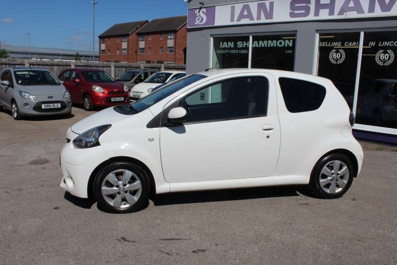 A 2012 TOYOTA AYGO VVT-I FIRE A 2012 TOYOTA AYGO VVT-I FIRE