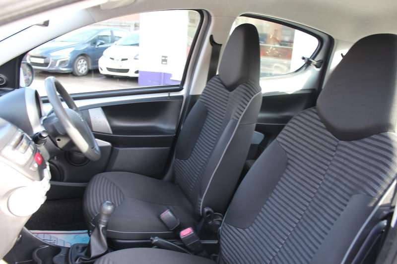 2013 PEUGEOT 107 2013 PEUGEOT 107