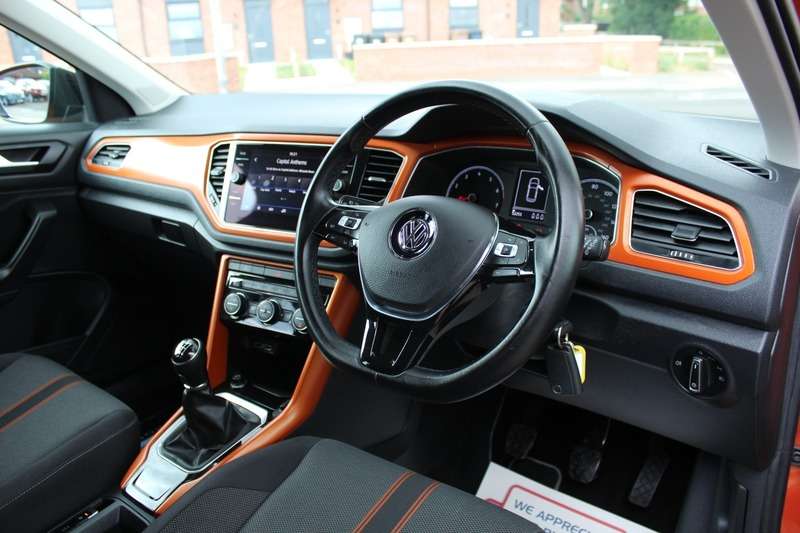 2018 VOLKSWAGEN T-ROC 2018 VOLKSWAGEN T-ROC