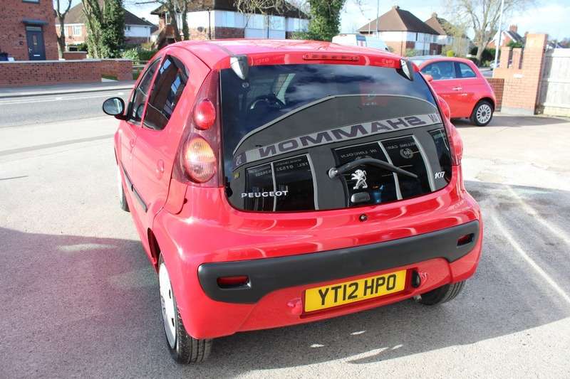 A 2012 PEUGEOT 107 ALLURE A 2012 PEUGEOT 107 ALLURE