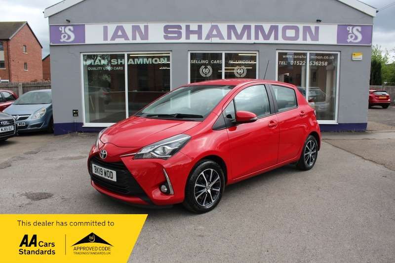 A 2019 TOYOTA YARIS VVT-I ICON TECH A 2019 TOYOTA YARIS VVT-I ICON TECH