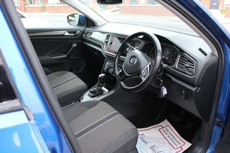 2018 VOLKSWAGEN T-ROC 2018 VOLKSWAGEN T-ROC