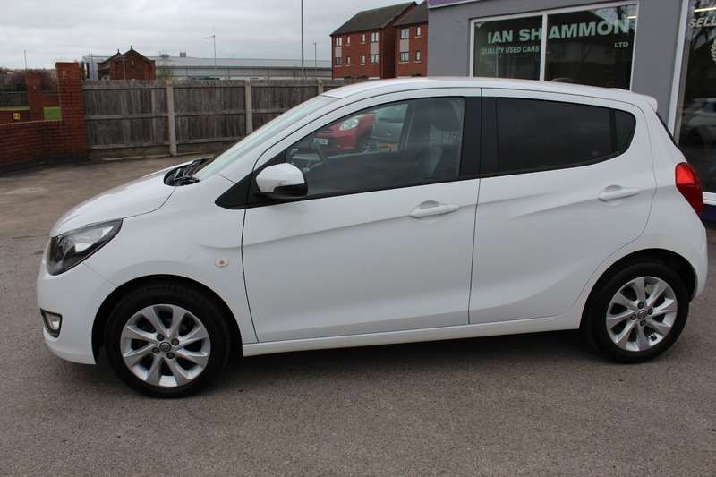A 2016 VAUXHALL VIVA SL A 2016 VAUXHALL VIVA SL