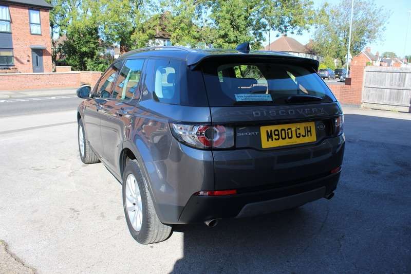 A 2017 LAND ROVER DISCOVERY SPORT 2.0 TD4 SE TECH A 2017 LAND ROVER DISCOVERY SPORT 2.0 TD4 SE TECH