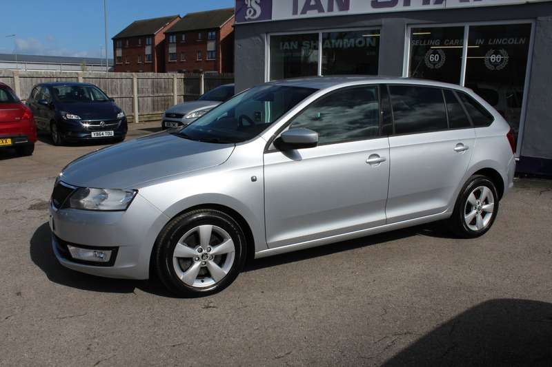 A 2014 SKODA RAPID GREENLINE TDI CR A 2014 SKODA RAPID GREENLINE TDI CR