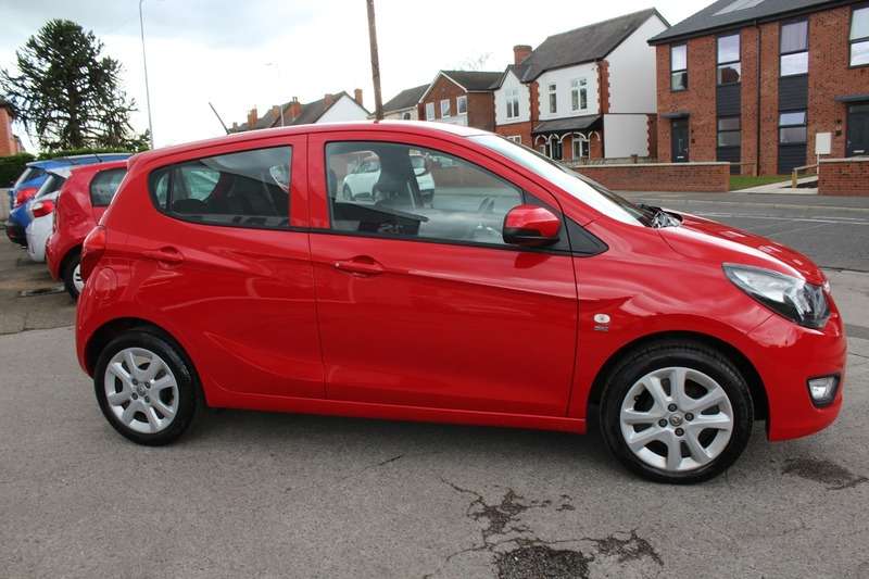 A 2017 VAUXHALL VIVA SE A 2017 VAUXHALL VIVA SE
