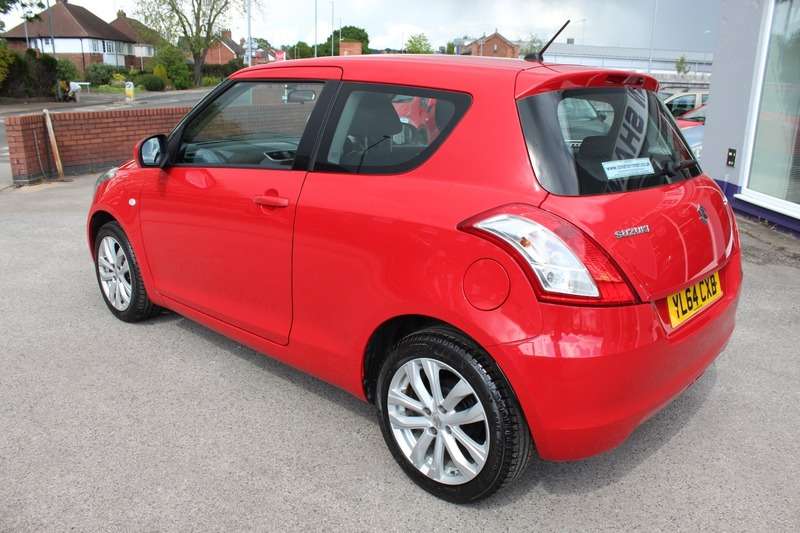 A 2015 SUZUKI SWIFT 1.2 SZ3 A 2015 SUZUKI SWIFT 1.2 SZ3