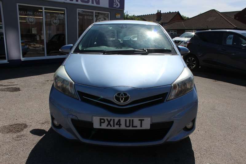 A 2014 TOYOTA YARIS D-4D ICON PLUS A 2014 TOYOTA YARIS D-4D ICON PLUS