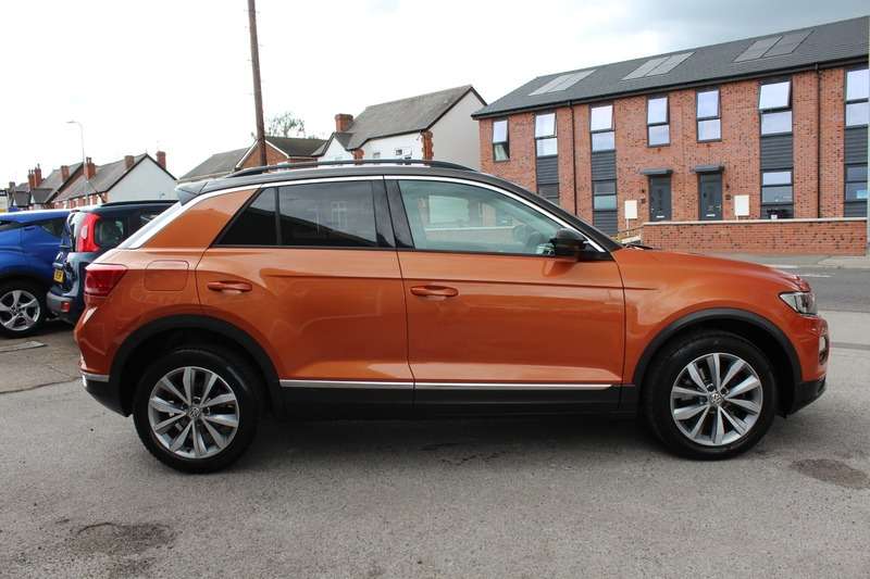 A 2018 VOLKSWAGEN T-ROC 1.0 DESIGN TSI A 2018 VOLKSWAGEN T-ROC 1.0 DESIGN TSI
