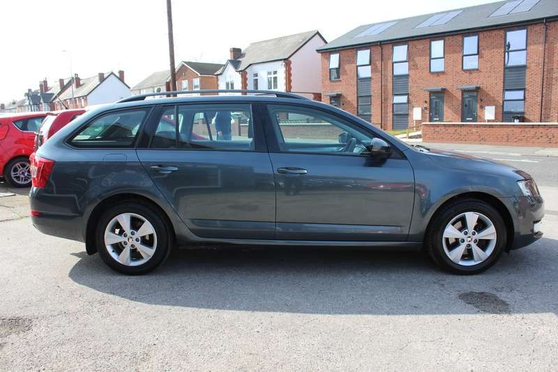 A 2017 SKODA OCTAVIA SE L TDI A 2017 SKODA OCTAVIA SE L TDI