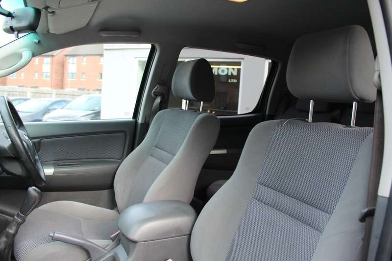2013 TOYOTA HILUX 2013 TOYOTA HILUX