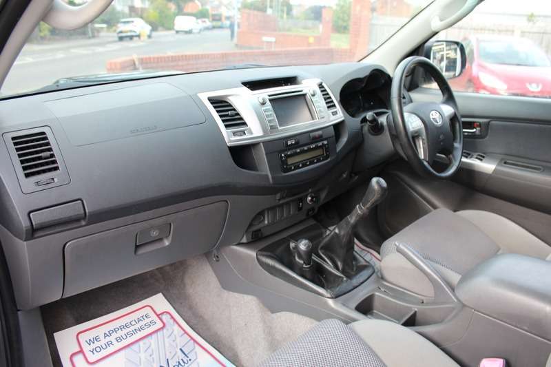 2013 TOYOTA HILUX 2013 TOYOTA HILUX