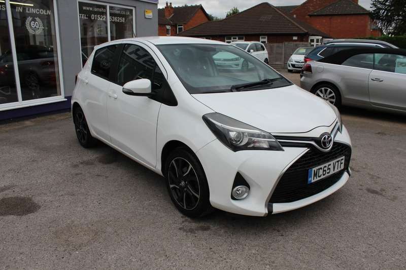 2015 TOYOTA YARIS 2015 TOYOTA YARIS