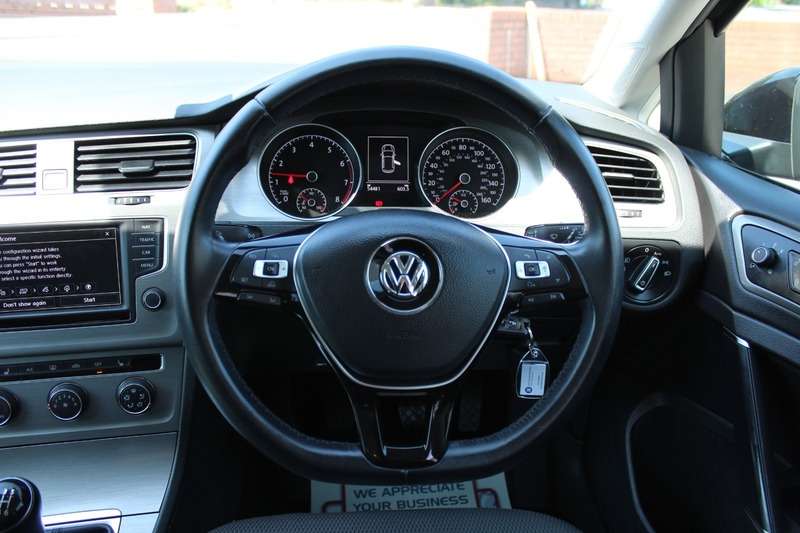 2017 VOLKSWAGEN GOLF 2017 VOLKSWAGEN GOLF