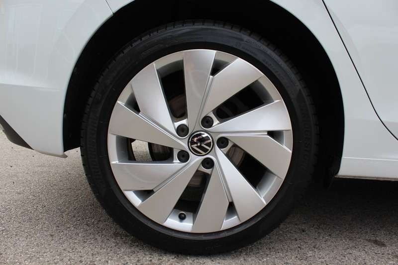 2021 VOLKSWAGEN GOLF 2021 VOLKSWAGEN GOLF