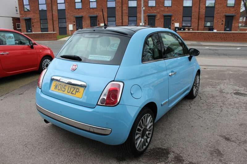 A 2015 FIAT 500 CULT A 2015 FIAT 500 CULT