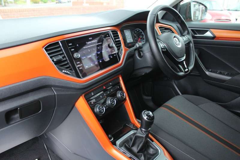 2018 VOLKSWAGEN T-ROC 2018 VOLKSWAGEN T-ROC