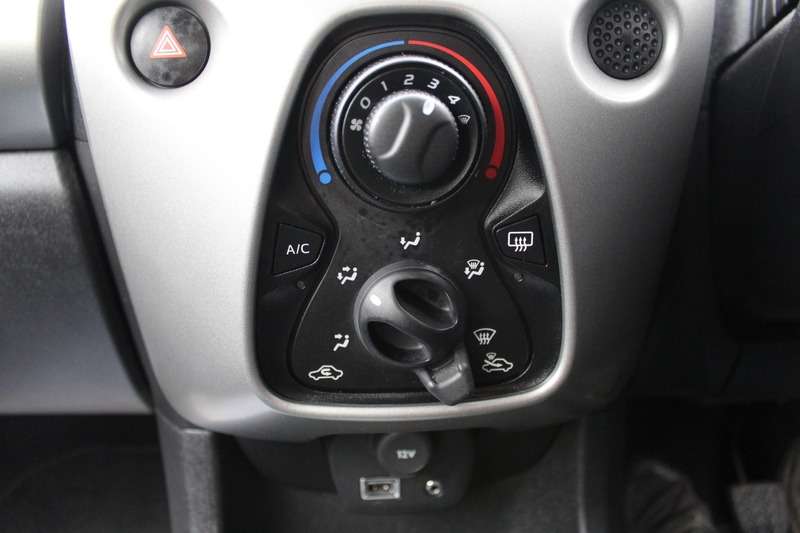 2015 TOYOTA AYGO 2015 TOYOTA AYGO