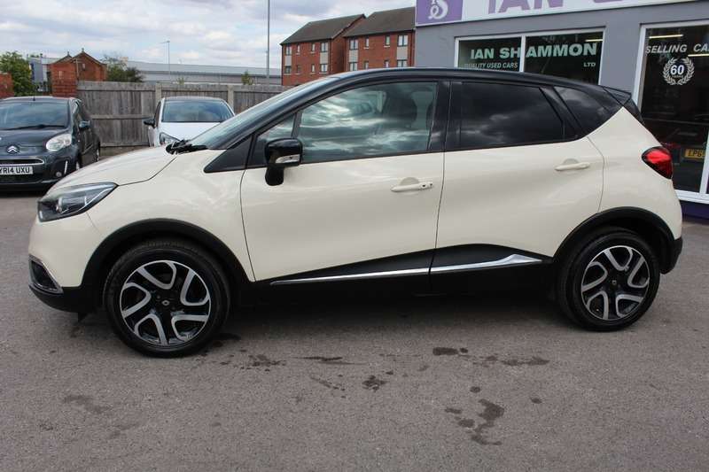 A 2016 RENAULT CAPTUR 1.5 DYNAMIQUE S NAV DCI A 2016 RENAULT CAPTUR 1.5 DYNAMIQUE S NAV DCI