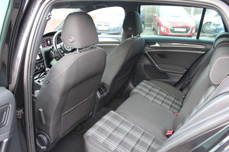 2018 VOLKSWAGEN GOLF 2018 VOLKSWAGEN GOLF