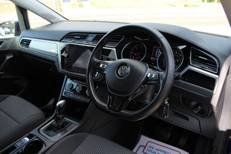 2019 VOLKSWAGEN TOURAN 2019 VOLKSWAGEN TOURAN