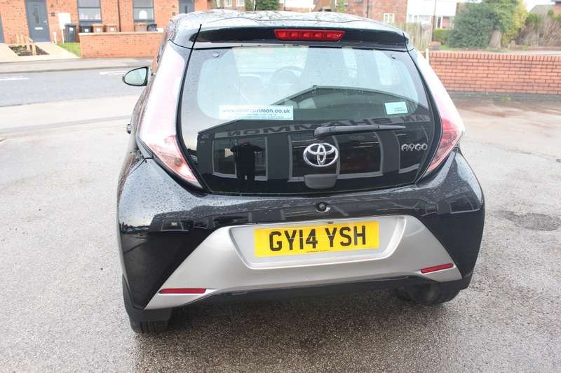 A 2014 TOYOTA AYGO VVT-I X-CLUSIV A 2014 TOYOTA AYGO VVT-I X-CLUSIV