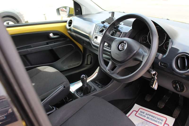 2017 VOLKSWAGEN UP 2017 VOLKSWAGEN UP