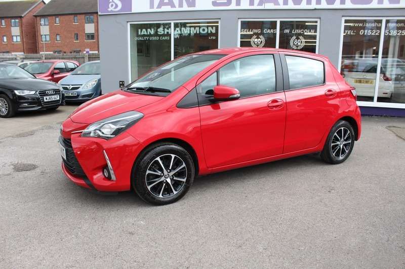 A 2019 TOYOTA YARIS VVT-I ICON TECH A 2019 TOYOTA YARIS VVT-I ICON TECH