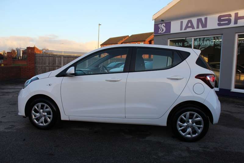 2018 HYUNDAI I10 2018 HYUNDAI I10