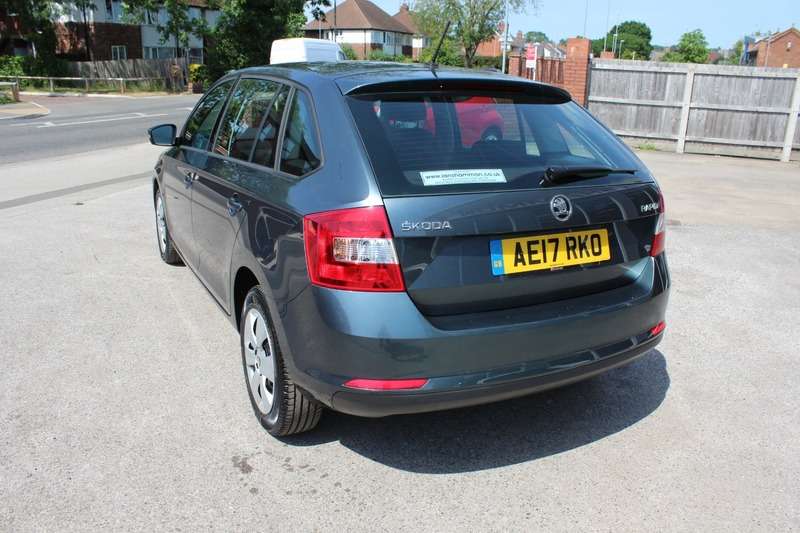A 2017 SKODA RAPID SPACEBACK S 1.4 TDI A 2017 SKODA RAPID SPACEBACK S 1.4 TDI