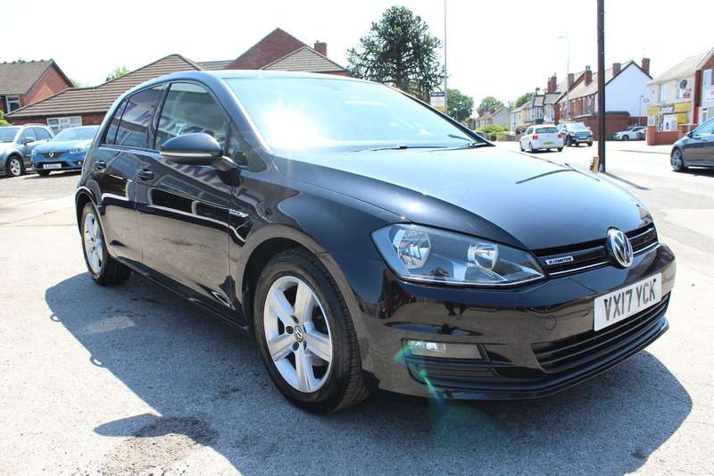A 2017 VOLKSWAGEN GOLF 1.0 MATCH EDITION TSI BLUEMOTION A 2017 VOLKSWAGEN GOLF 1.0 MATCH EDITION TSI BLUEMOTION