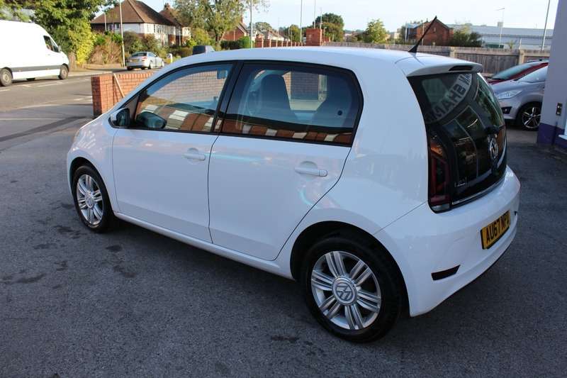A 2017 VOLKSWAGEN UP 1.0 HIGH UP A 2017 VOLKSWAGEN UP 1.0 HIGH UP