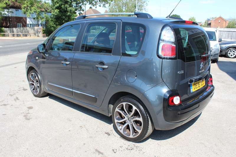 A 2016 CITROEN C3 1.6 BLUEHDI PLATINUM PICASSO A 2016 CITROEN C3 1.6 BLUEHDI PLATINUM PICASSO