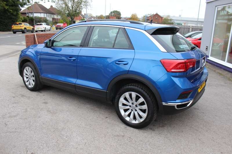 A 2018 VOLKSWAGEN T-ROC SE TSI EVO DSG A 2018 VOLKSWAGEN T-ROC SE TSI EVO DSG
