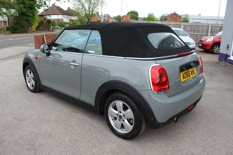 A 2016 MINI MINI 1.5 COOPER CONVERTIBLE A 2016 MINI MINI 1.5 COOPER CONVERTIBLE