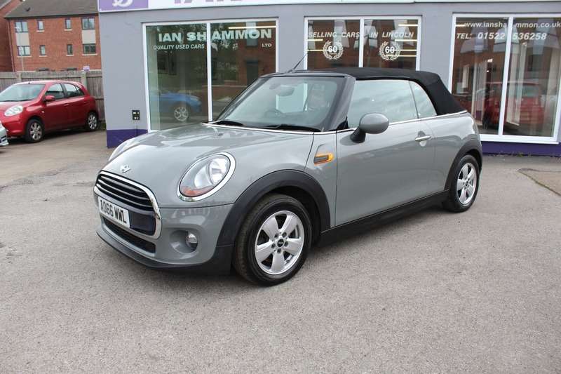 A 2016 MINI MINI 1.5 COOPER CONVERTIBLE A 2016 MINI MINI 1.5 COOPER CONVERTIBLE