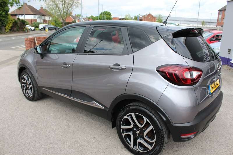 A 2018 RENAULT CAPTUR ICONIC TCE A 2018 RENAULT CAPTUR ICONIC TCE