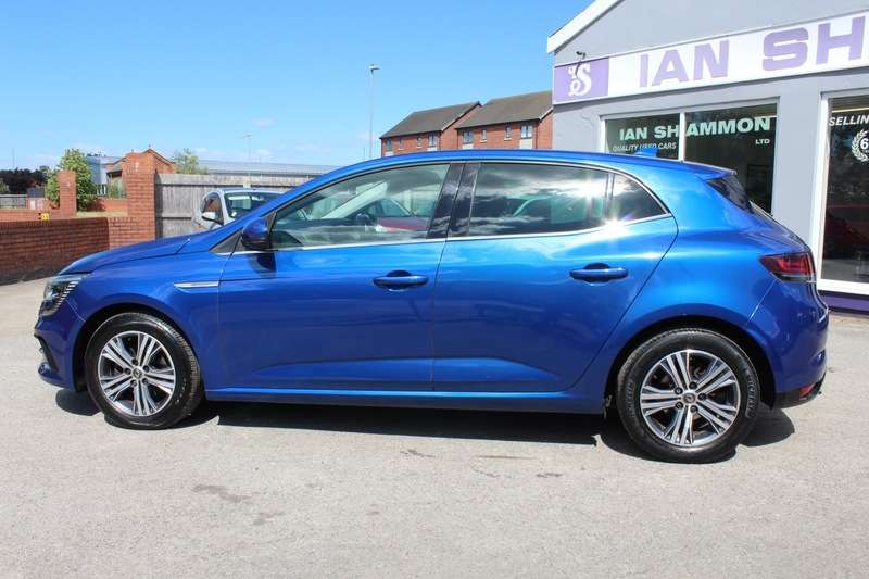 2021 RENAULT MEGANE 2021 RENAULT MEGANE