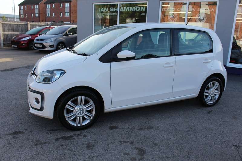 A 2017 VOLKSWAGEN UP 1.0 HIGH UP A 2017 VOLKSWAGEN UP 1.0 HIGH UP