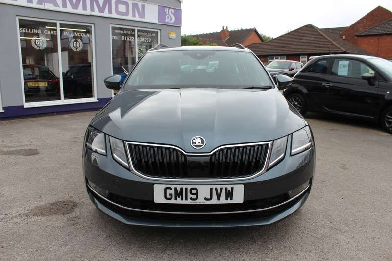 A 2019 SKODA OCTAVIA 2.0 LAURIN AND KLEMENT TSI DSG A 2019 SKODA OCTAVIA 2.0 LAURIN AND KLEMENT TSI DSG