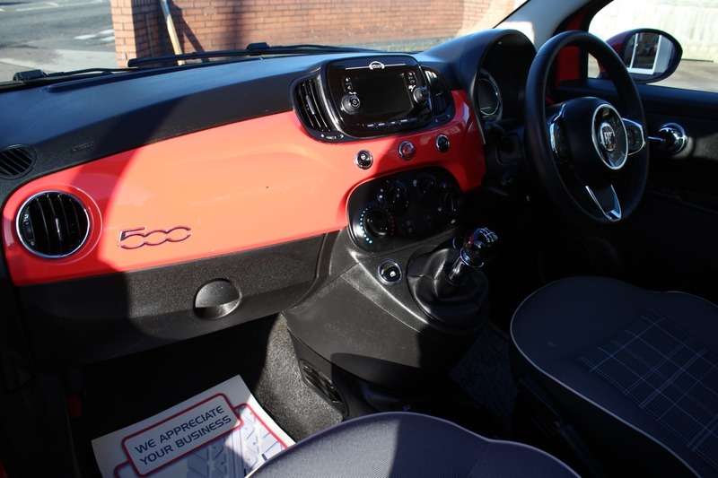 2018 FIAT 500 2018 FIAT 500