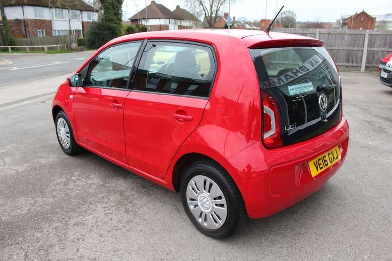 A 2016 VOLKSWAGEN UP MOVE UP A 2016 VOLKSWAGEN UP MOVE UP