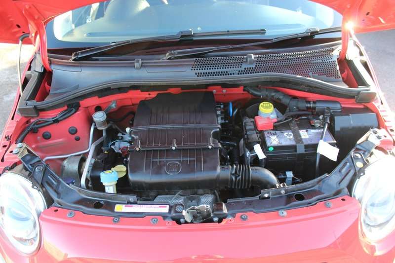 2018 FIAT 500 2018 FIAT 500